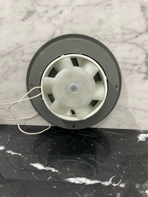 Тонкий бесшумный вытяжной вентилятор для ванной Mmotors ММC 100 серый RAL 7005