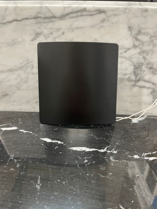 Тонкий бесшумный вытяжной вентилятор для ванной квадратный Mmotors ММC 100 K черный