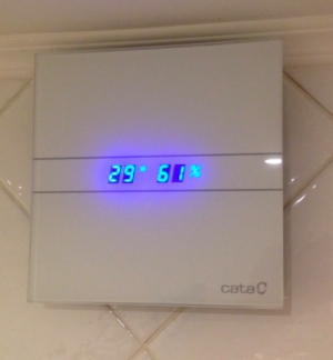 Накладной вентилятор Cata E 100 GTH (Таймер, датчик влажности, термометр, дисплей) + обратный клапан